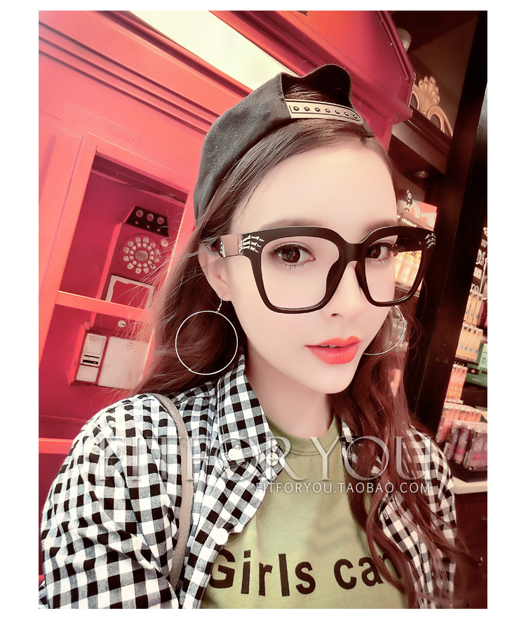 Phiên bản tiếng Hàn của khung kính lớn gọng kính thoải mái cá tính gọng kính đen gọng kính vuông có thể được trang bị cận thị kính tròn