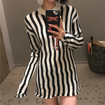 Walkindark] homemade black and white vertical stripe round collar sleeve head horse fur mixed imitation fur long sleeve clothing needle cardiovert