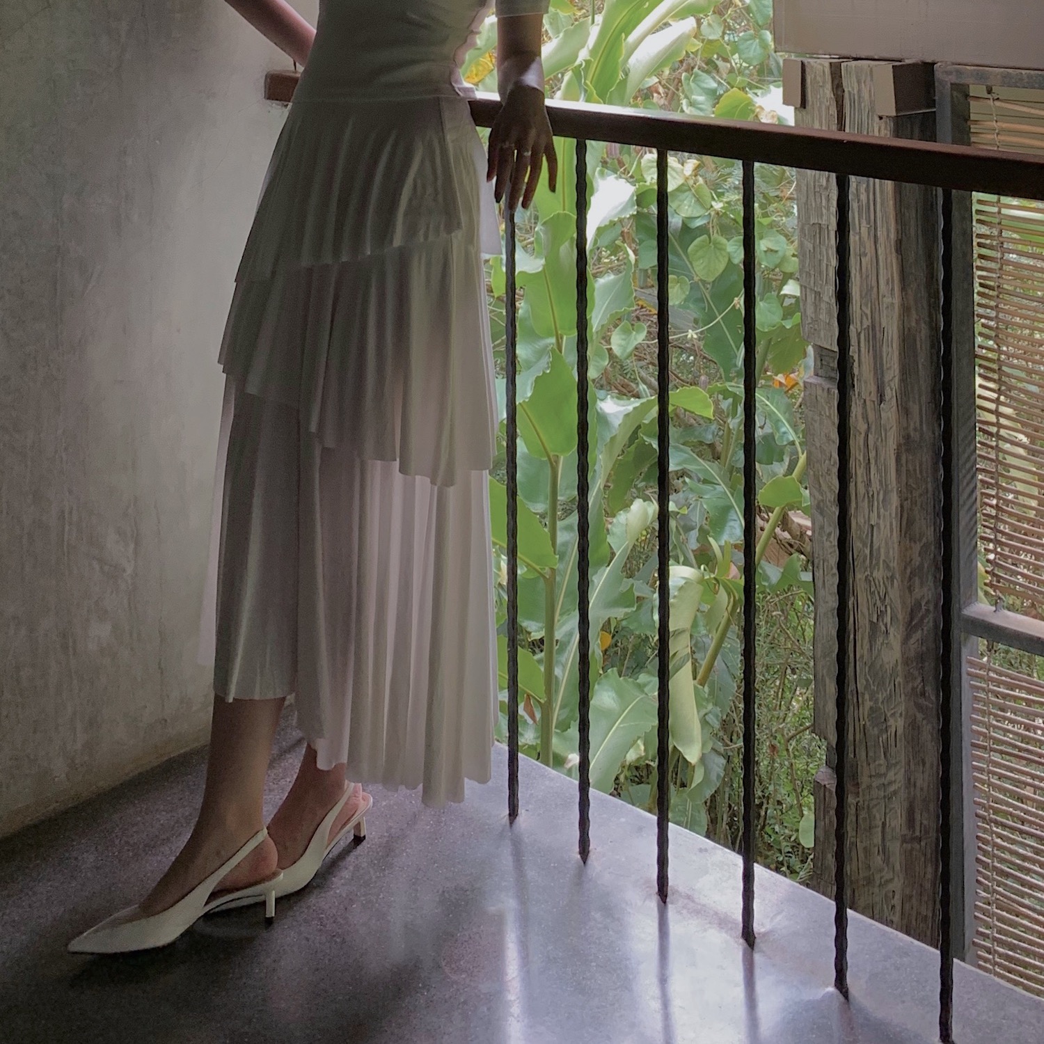 WALKINDARK] Irregular cake skirt high waist slim fairy a-line skirt long female student three-color