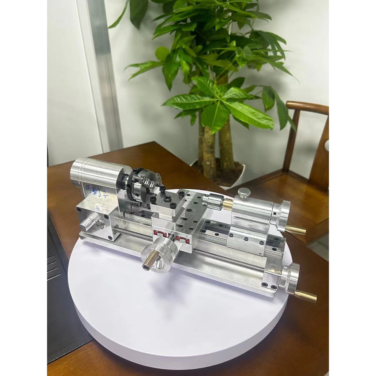 機械兄弟と同じDIYミニ旋盤絶妙な旋盤自家製旋盤デスクトップ旋盤
