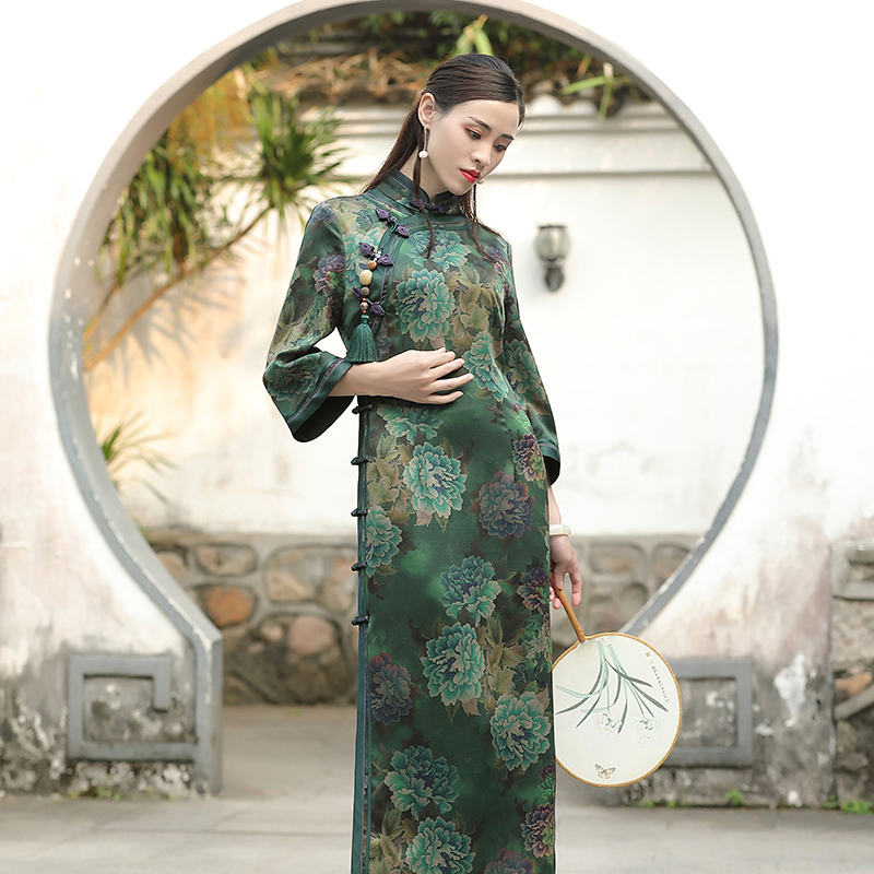 The Xi Culvert {flower compatible} true silk fragrant cloud yarn qipao woman set to make traditional ancient method handmade long version 2022 new