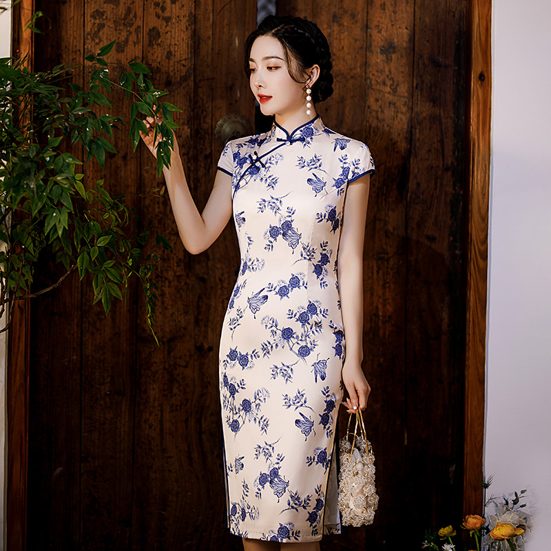  XL+4428 Flower Blue   - $1.57 