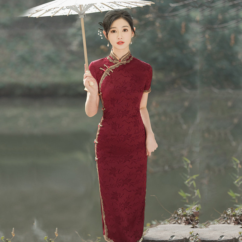 Must-have for 2025! burgundy long modern cheongsam | shanghai chic republic  era runway-style mother's