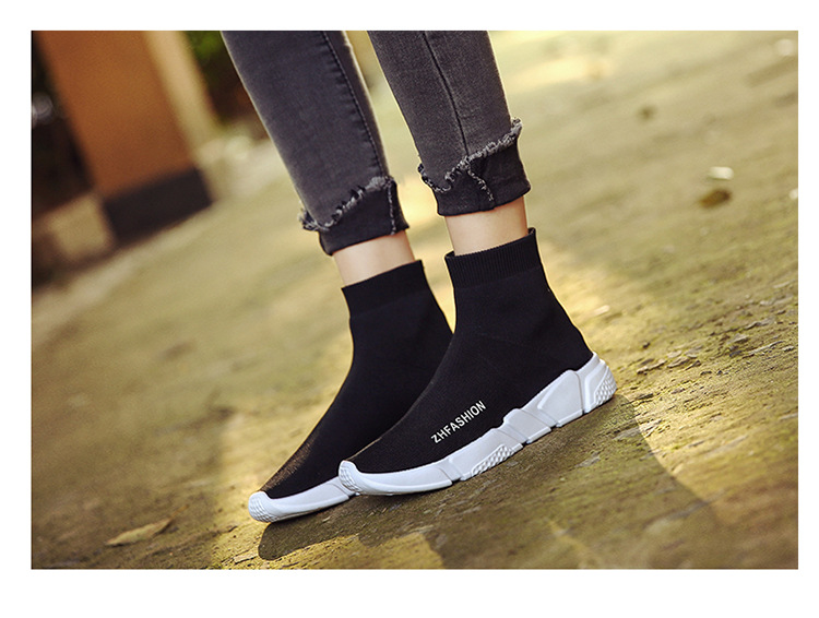 Paris Tang Yan Phong Fan với đoạn giản dị cao-top socks sneakers len dệt kim nửa khởi động của phụ nữ dày có đế vớ đàn hồi khởi động