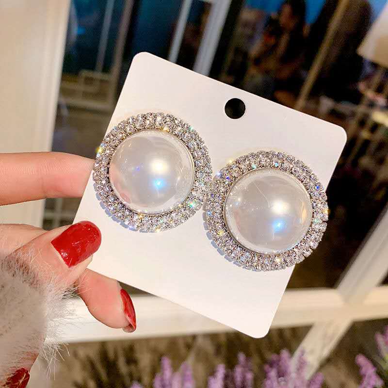 s925 silver needle new European and American exaggerated pearl earring temperament 100 hitch circle inlaid with ear nail mesh red name Yueime