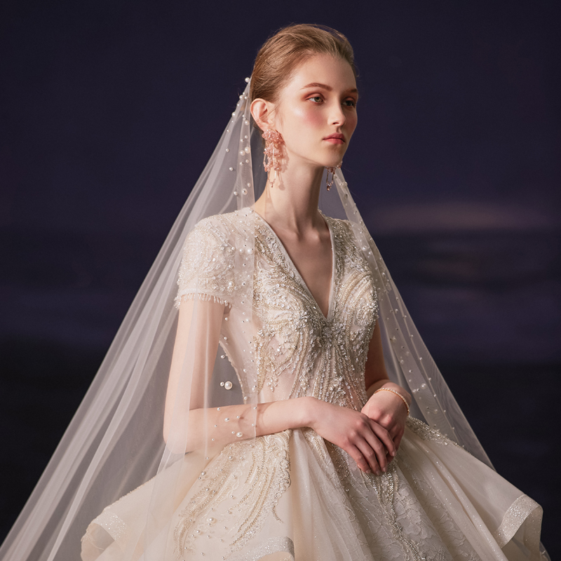 Main wedding dress 2022 new big trailing star air temperament Heavy Industry V collar high-end luxury Fancy Luxurian superfairy dreamy