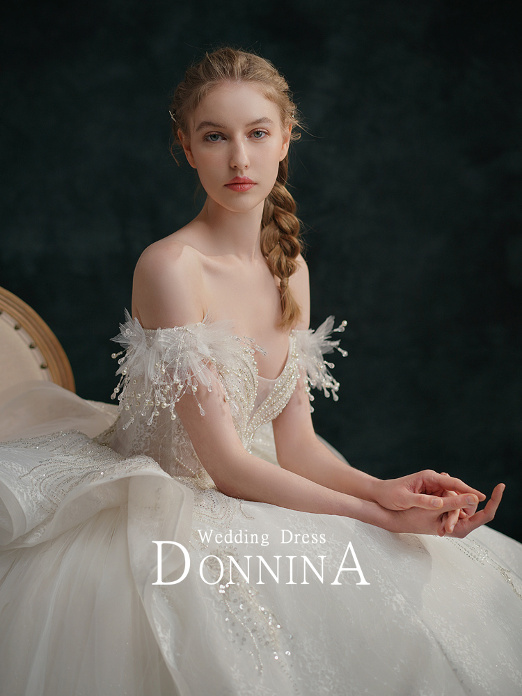 Lace wedding dress for princess, open shoulders Lace wedding dress for princess, open shoulders