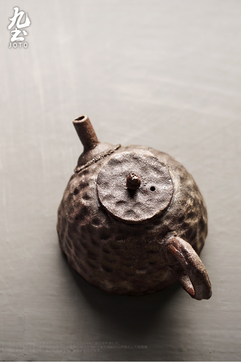 About Nine soil Japanese checking coarse ceramic teapot antique hand knead small pot of tea side kung fu tea set as the hand grasp single pot