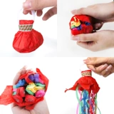 Свадебная рука бросает цвет с днем ​​рождения бумаги -в форме шердового цветочного цветочного паука.