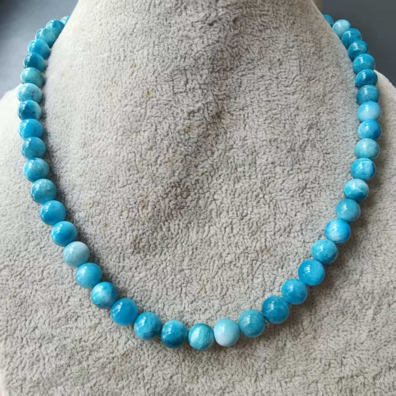 女性用天然クリスタルブルーアパタイトビーズネックレス、グリーンアパタイト、高級鎖骨チェーン、控えめなラグジュアリー、ニッチなネックチェーン。