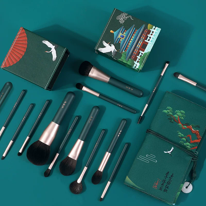 Brush, set, foundation, 14 pieces, for beginners