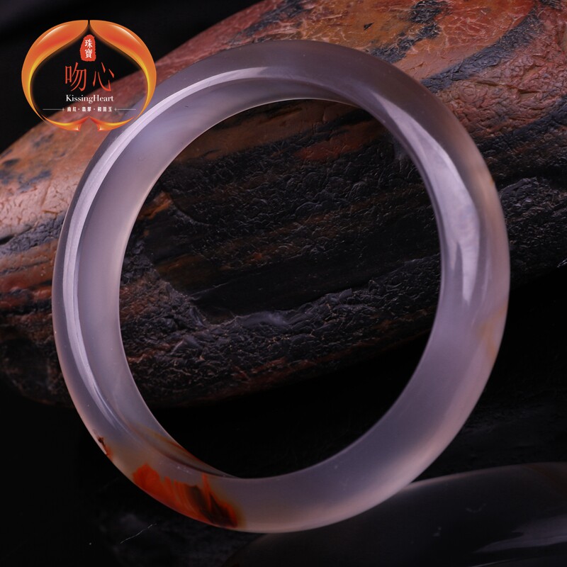 2026年选购天然南红玛瑙川料九口料高冰玻璃种冰飘原矿无胶无裂无优化手镯子要注意什么？