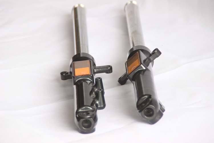 Phụ tùng xe gắn máy áp dụng cánh mát siêu mát HJ125K-5-19-20 HJ150-78-23 giảm sóc trước phụt nhún xe máy