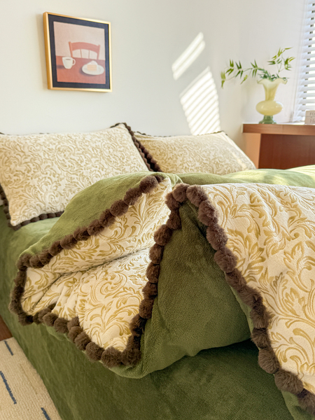 Light Luxury Carved Milk Velvet Thickened Four-Piece Bedding Set Plus Fleece Coral Flannel Bed Sheet Plush Duvet Cover Three-Piece Set