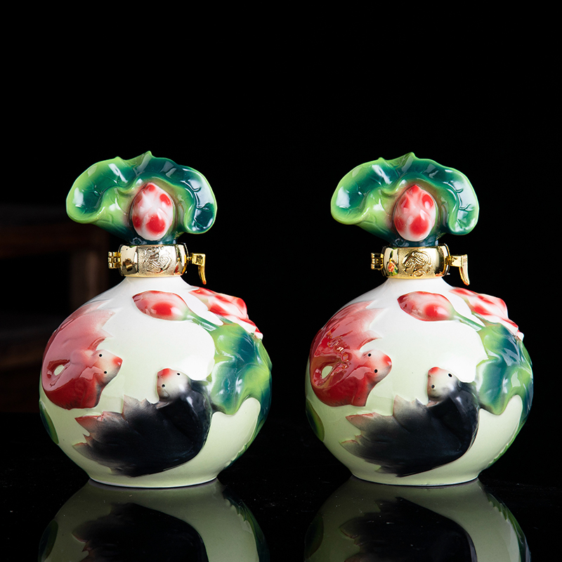 An empty bottle of jingdezhen ceramic fish home decorative furnishing articles lotus seal from year to year more hip flask 1 catty jugs