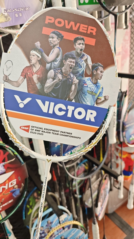 Authentic Tk Falcon Hawk Platinum Little Falcon Little Ghost Zhan Yao Guang Badminton Racket Authentic