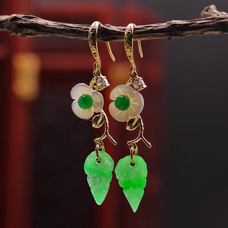 Hand-made leaf jade earrings pearl shell cherry blossom earrings forest simple pastoral style green ear pin ear clip