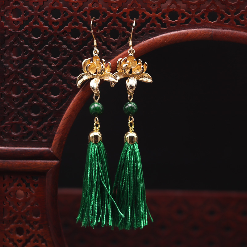 Chinese national style classical chrysanthemum earrings long version tassel atmospheric earrings niche elegant earrings dark green antique style