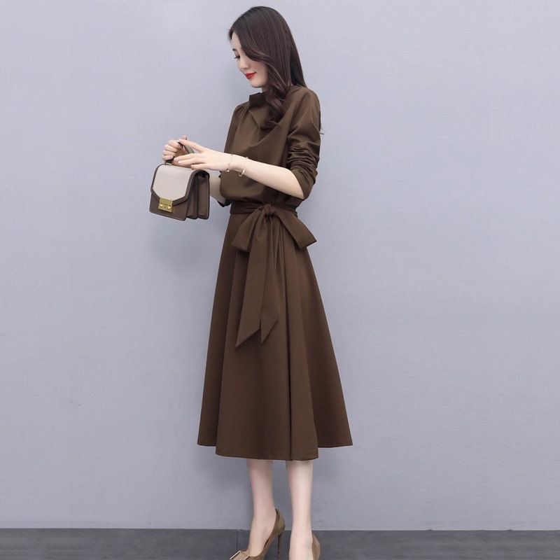 Trendy Brand High-End Exquisite Dress for Women 2026 Autumn New French Fashion Slim-Fit Waist-Cinching Long Dress for Petite Figures