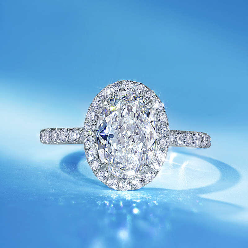 The One Oval Pigeon Egg Diamond Ring for Women, One Carat, Hw Family Group Setting, Igi Platinum Lab-Grown Diamond Ring The One Oval Pigeon Egg Diamond Ring for Women, One Carat, Hw Family Group Setting, Igi Platinum Lab-Grown Diamond Ring