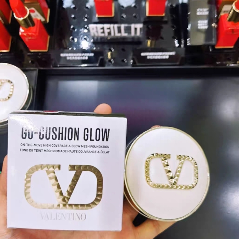 Spot Domestic Counter Valentino Light and Shadow Luxurious Light Cushion Liquid Foundation 12g Future Gold Luxury Water Light White Air Cushion