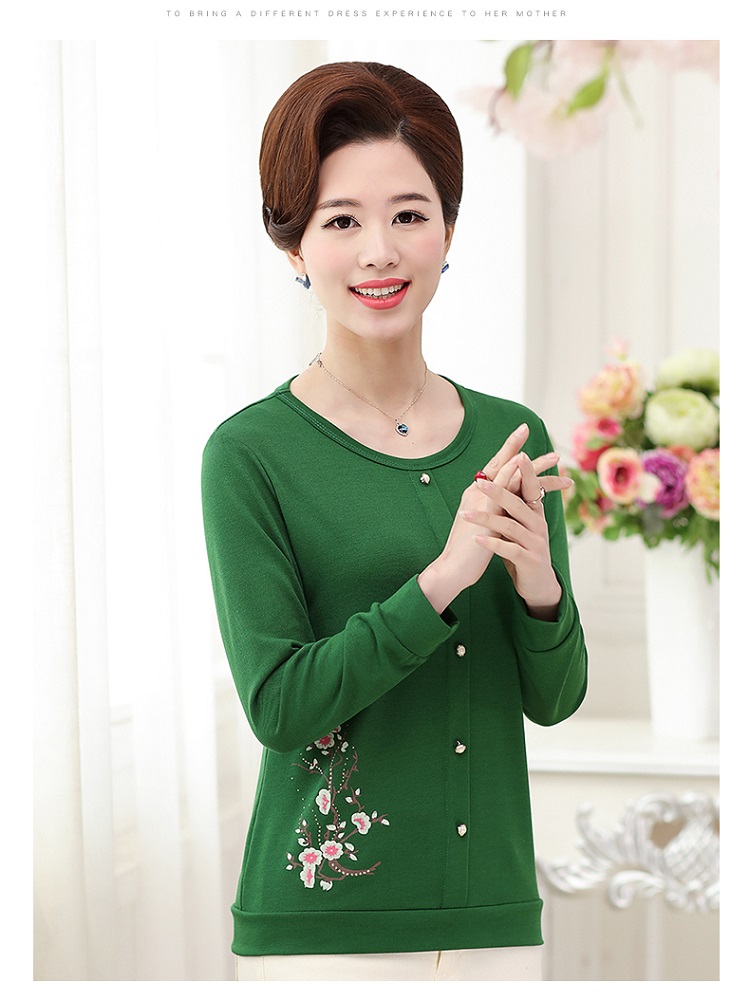 Áo khoác ngoài cho nữ trung niên 2017 mới 50 tuổi Mẹ trung niên tải mùa thu áo phông size lớn áo phông thủy triều mẫu váy liền cho tuổi 40