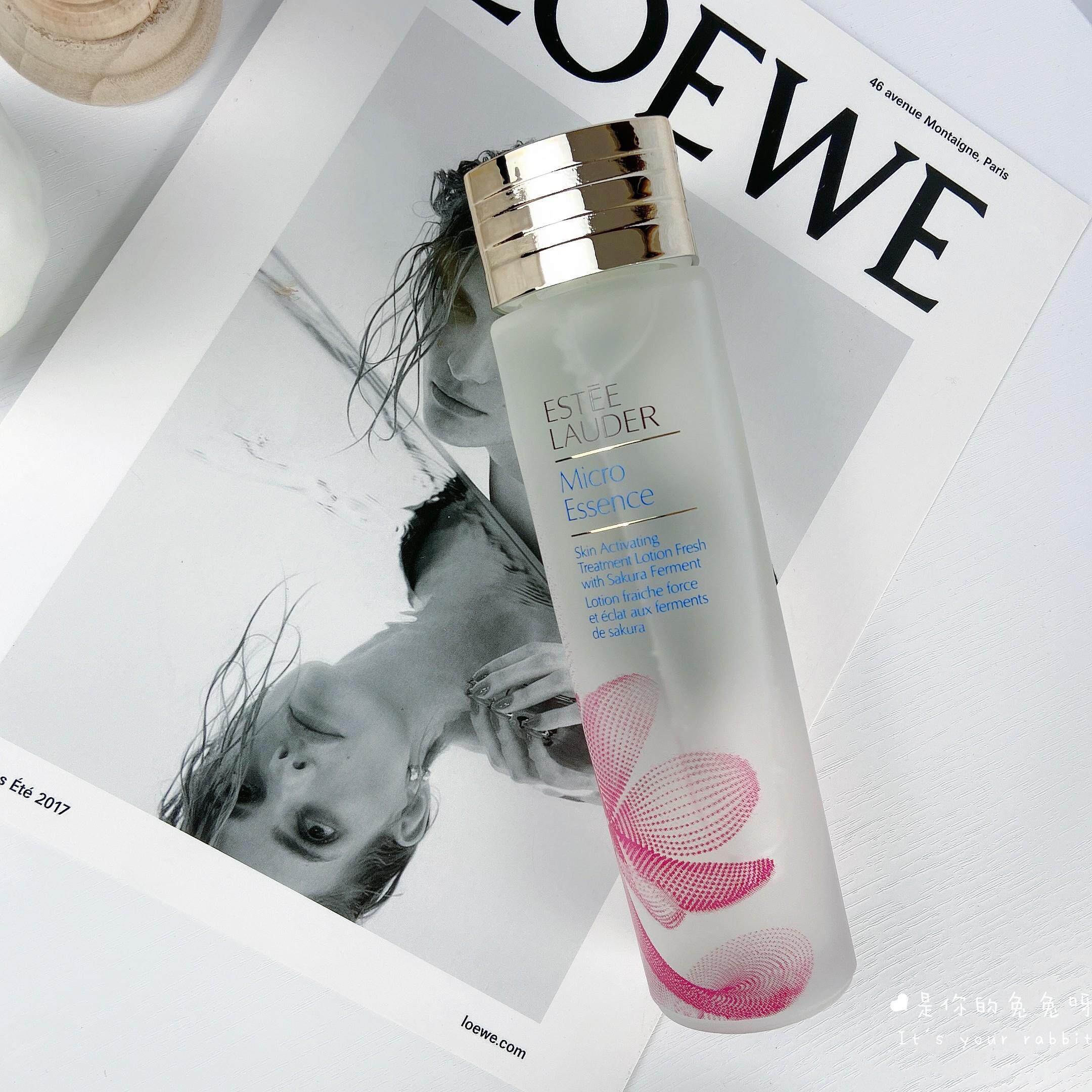 Estee Lauder's new moisturizing and tender skin regeneration skin water normal specification cherry blossom original liquid dry skin moisturizing hydrating