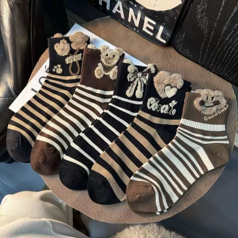 Pure Cotton Socks for Women Paired with Shark Pants, Mid-Calf, New Autumn and Winter Style, Cute Cartoon Trendy Versatile Seamless Sports Slouch Socks Pure Cotton Socks for Women Paired with Shark Pants, Mid-Calf, New Autumn and Winter Style, Cute Cartoon Trendy Versatile Seamless Sports Slouch Socks