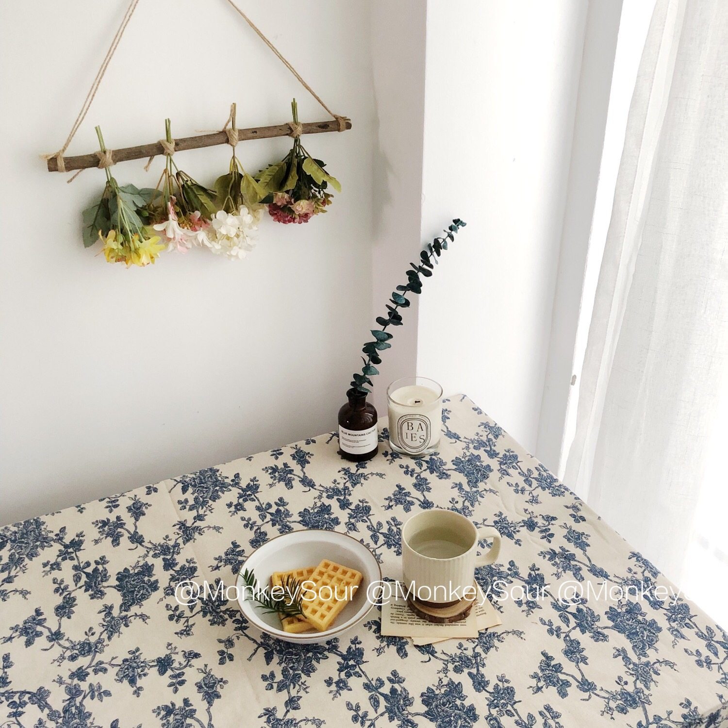 ins French style retro blue rose cotton linen table Butian garden picnic cloth decoration fabric shooting background cloth-Taobao