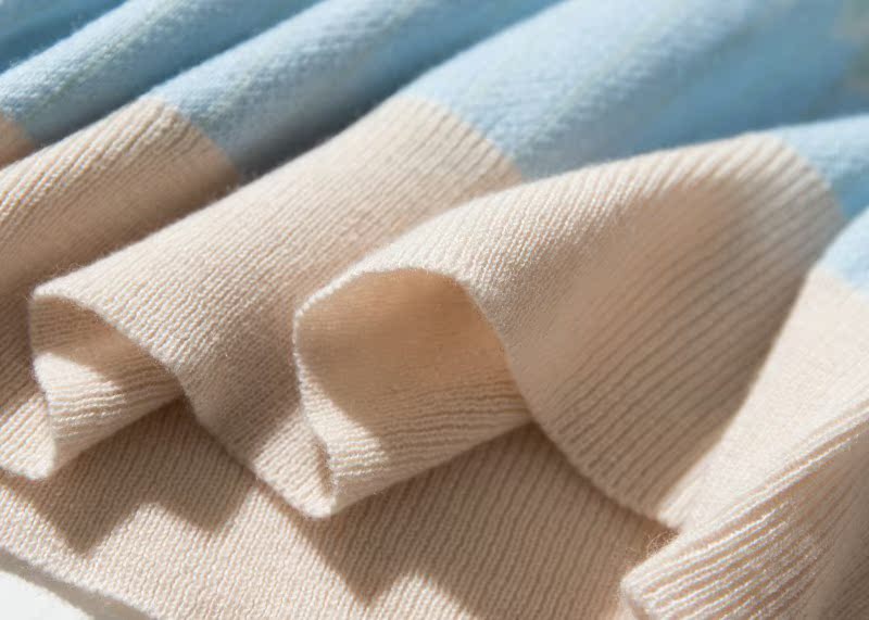 Nhìn thấy tâm trạng của cô ấy cũng thật đẹp. cardigan nữ