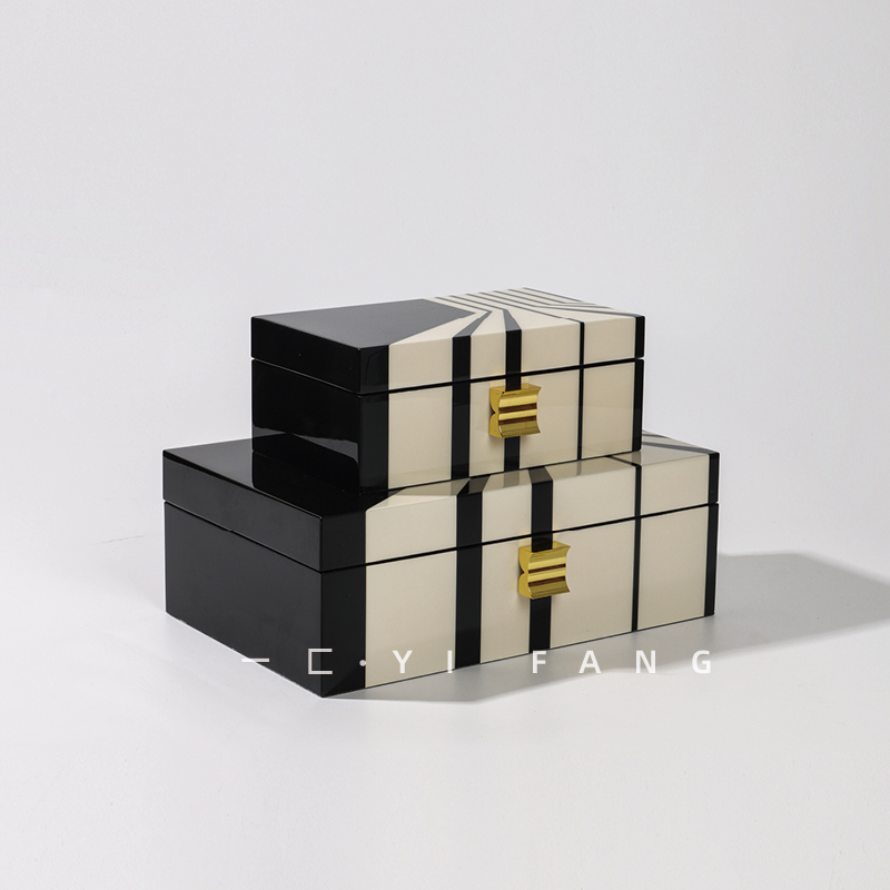 A simple modern light luxury wood high-end jewelry box Model room dresser dresser ornaments