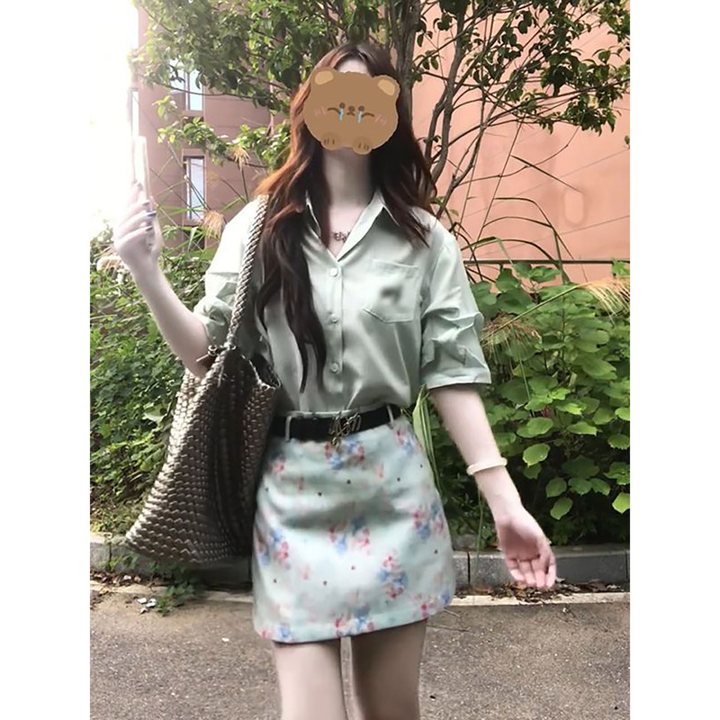 2026 Summer Gentle and Elegant Mint Green Polo Short-Sleeved Top Paired with Floral Hip-Hugging Short Skirt Two-Piece Set