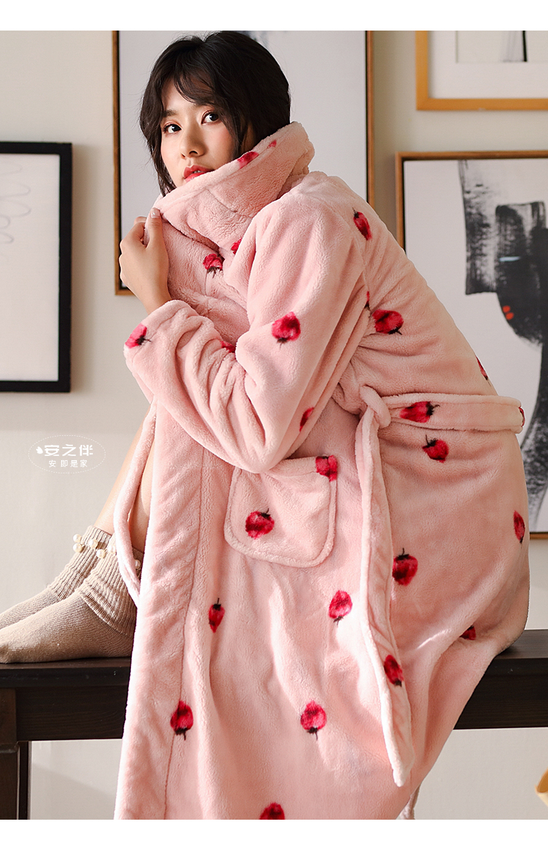 An Zi với áo ngủ nữ mùa thu và mùa đông mới dâu ngọt ngào in đồ ngủ flannel ấm áp nhung nữ dịch vụ nhà áo choàng ngủ nam