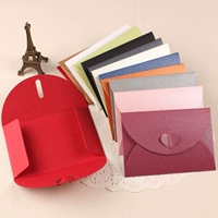 10 различных цветных конвертов