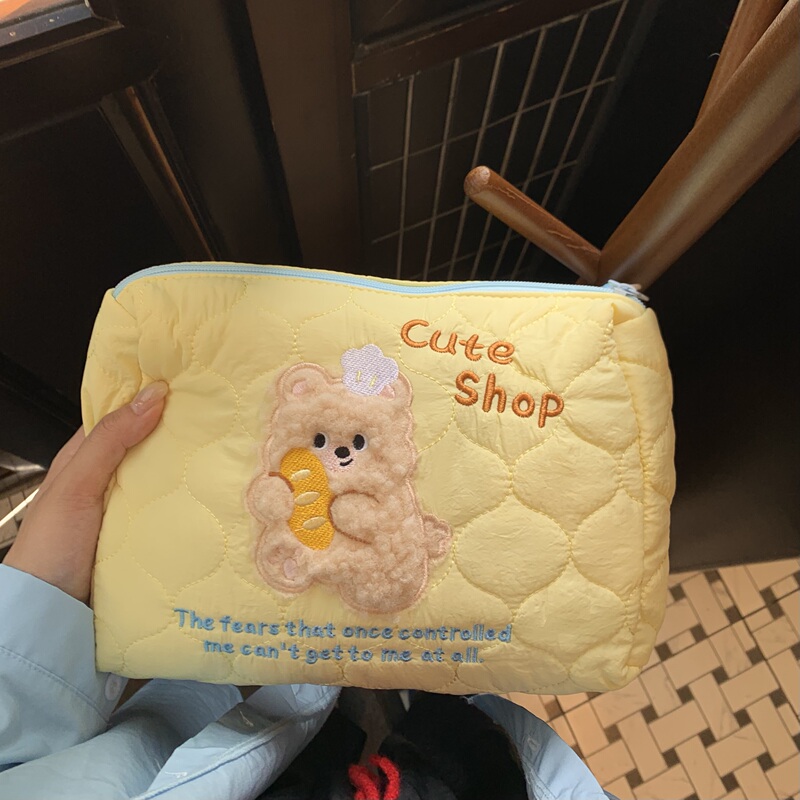 Yellow Bear Holding a Cosmetic Bag, Portable Cosmetics, Lipstick and Miscellaneous Items Storage Bag, Cute Cartoon Toiletry Bag
