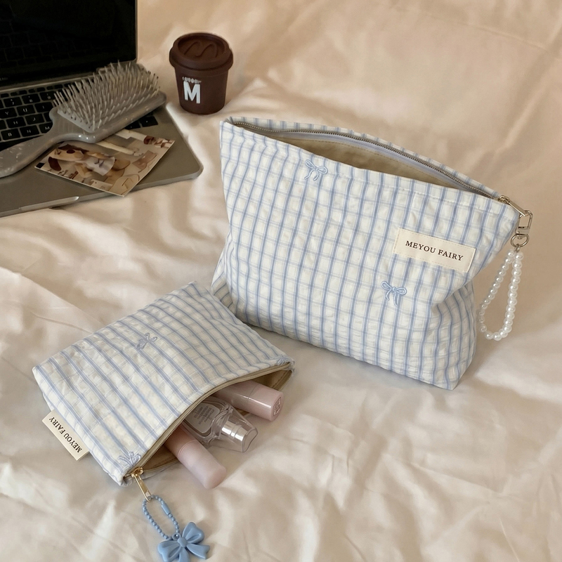 Blue and White Checkered Cosmetic Bag, Portable Large-Capacity Travel Toiletry Storage Bag, ins Style Inner Bag Storage Bag Blue and White Checkered Cosmetic Bag, Portable Large-Capacity Travel Toiletry Storage Bag, ins Style Inner Bag Storage Bag