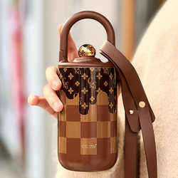Xiaoxiangfeng Thermos Cup 2025 New Model for Women, High-End, Portable, Cross-Body, Hand-Held Straw Coffee Cup