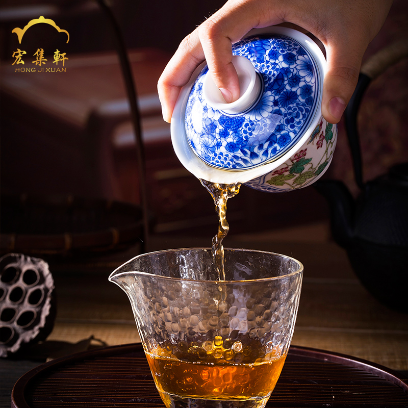 Jingdezhen tea worship to use ceramic hand - made of blue and white porcelain enamel tureen large cups ancient hand grasp pot of kung fu