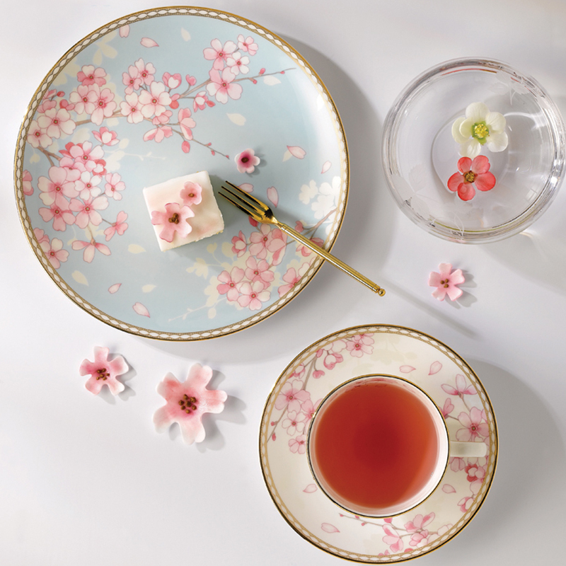 British Wedgwood Spring Blossom put put cherry Blossom put Spring buds 18 cm ipads porcelain snack plate of bread and butter plate