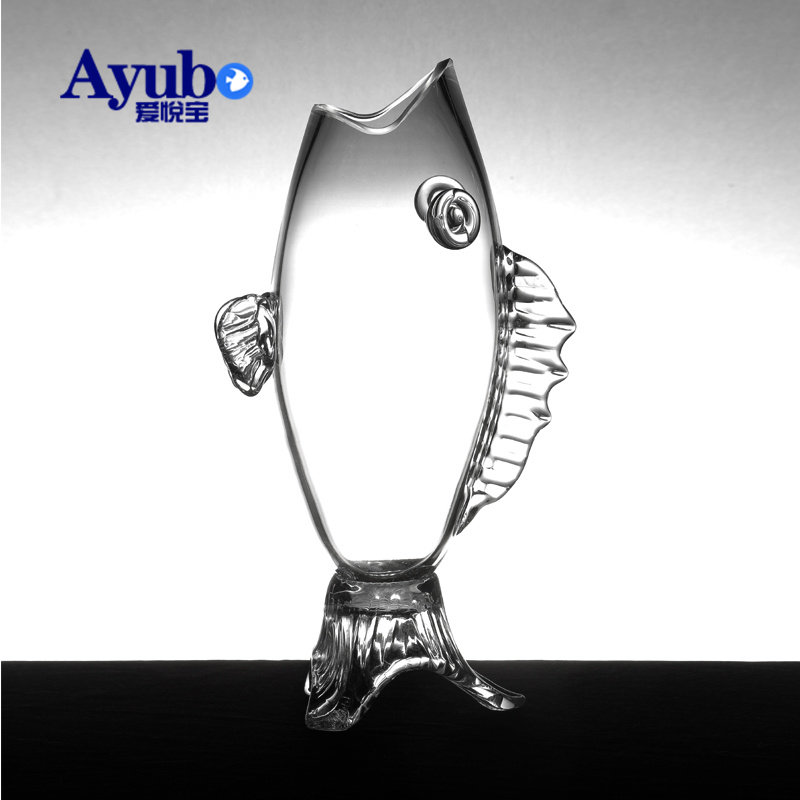 Creative fish tank aquarium Fish-shaped ecological goldfish tank Small and medium-sized glass fish tank landscaping desktop betta fish tank