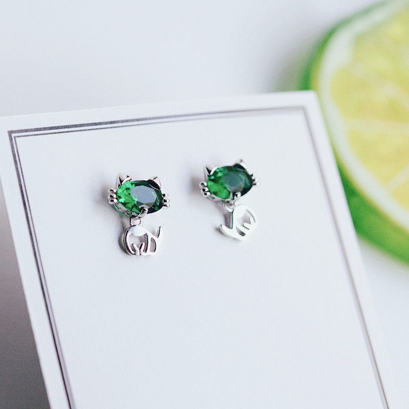 925 silver Simple small green retro green cat stud earrings women without ear pierced ear clip Student children ear clip earrings