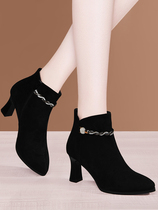 High-heeled Martin boots womens street shooting thin and thin boots 2020 new winter frosted shoes womens medium-heeled short boots thick-heeled womens shoes