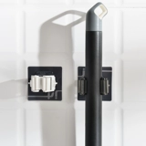 Два установленных липких шваблин