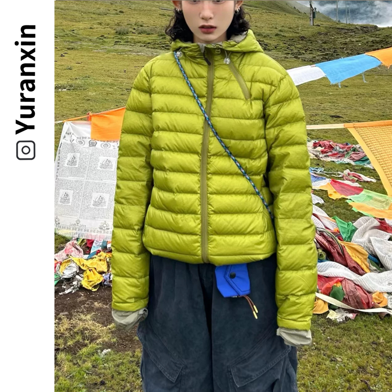Short Women's Green Ribbed down Jacket, Lightweight and Warm, 2026 Winter Hooded Outdoor Sports down Jacket Short Women's Green Ribbed down Jacket, Lightweight and Warm, 2026 Winter Hooded Outdoor Sports down Jacket