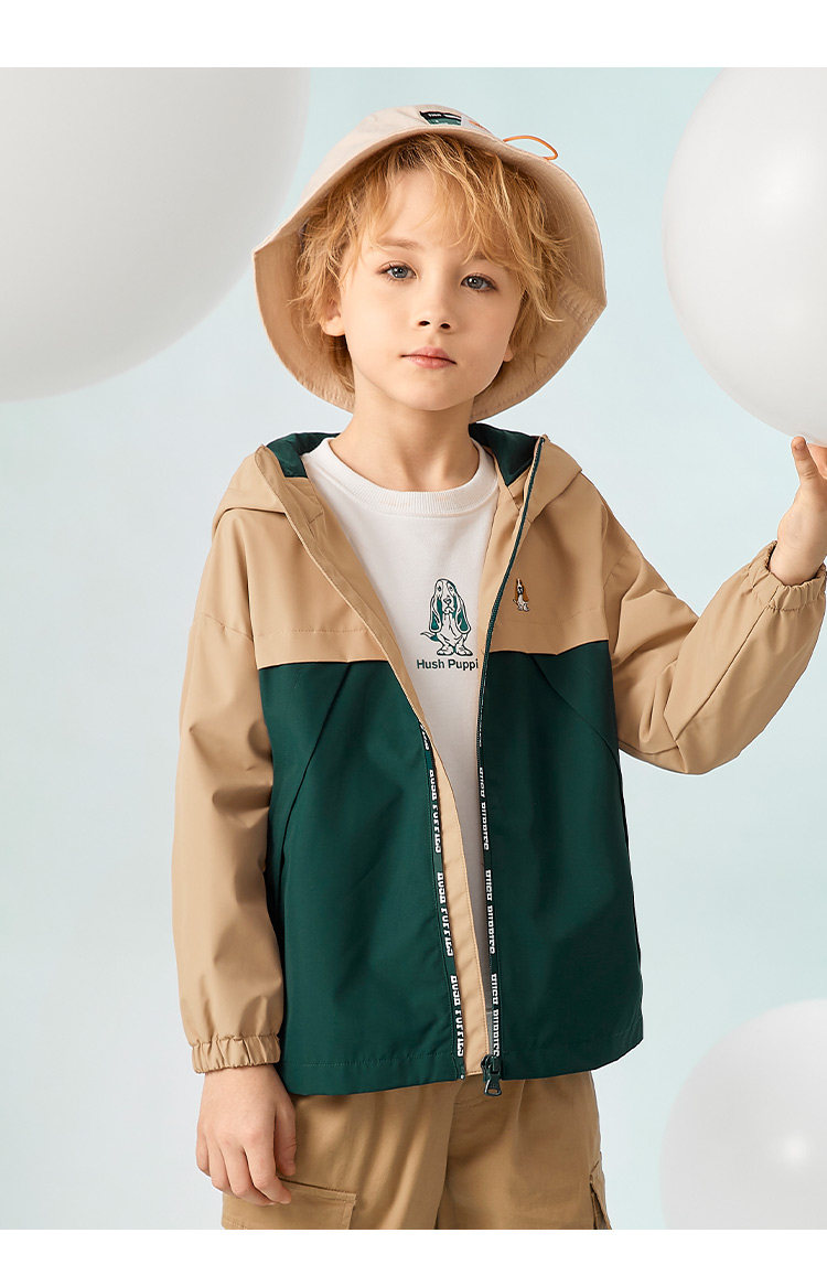 Hush Puppies 暇步士 23年春季新款 拼色连帽 儿童风衣外套 天猫优惠券折后¥149包邮(¥319-170)男女童105~170cm码多色可选