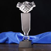Crystal trophy customized high-end handshake trophy customized free lettering corporate business gift ornaments lettering