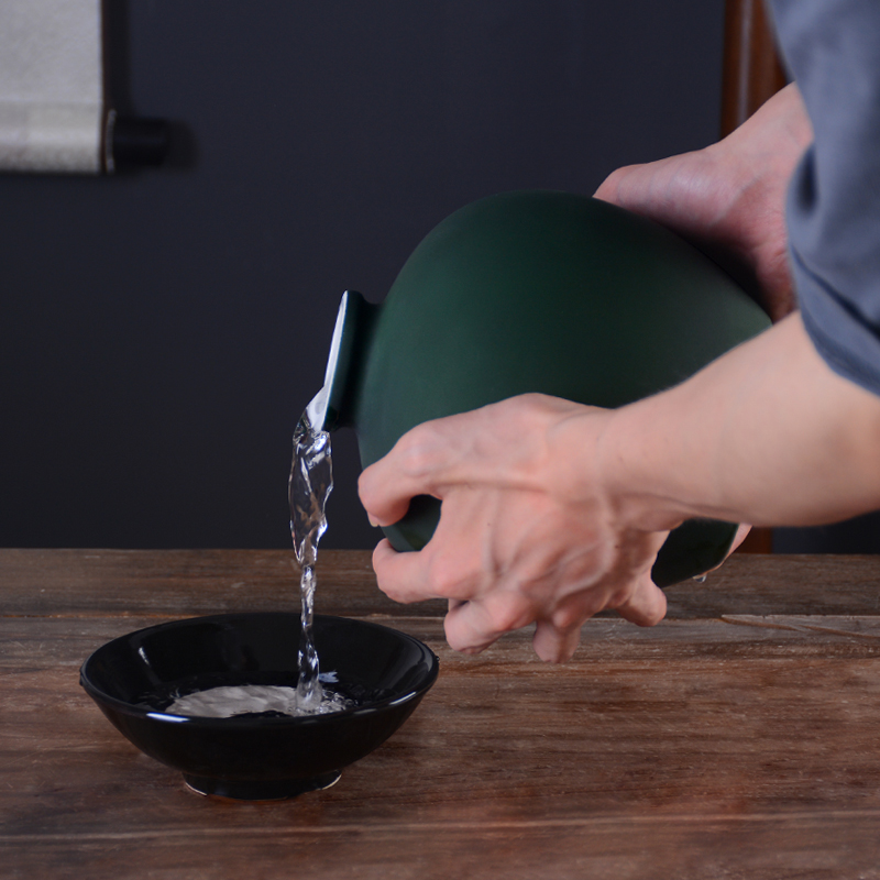 Jingdezhen creative bottles household ceramics hip flask 2 jins of 10 jins to mercifully jar jar sealing liquor gift boxes
