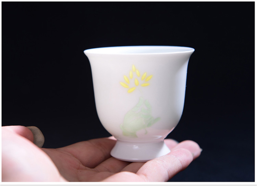 Jingdezhen hand finger citron tea cup fragrance - smelling cup knife clay sample tea cup single CPU master cup kung fu tea cups