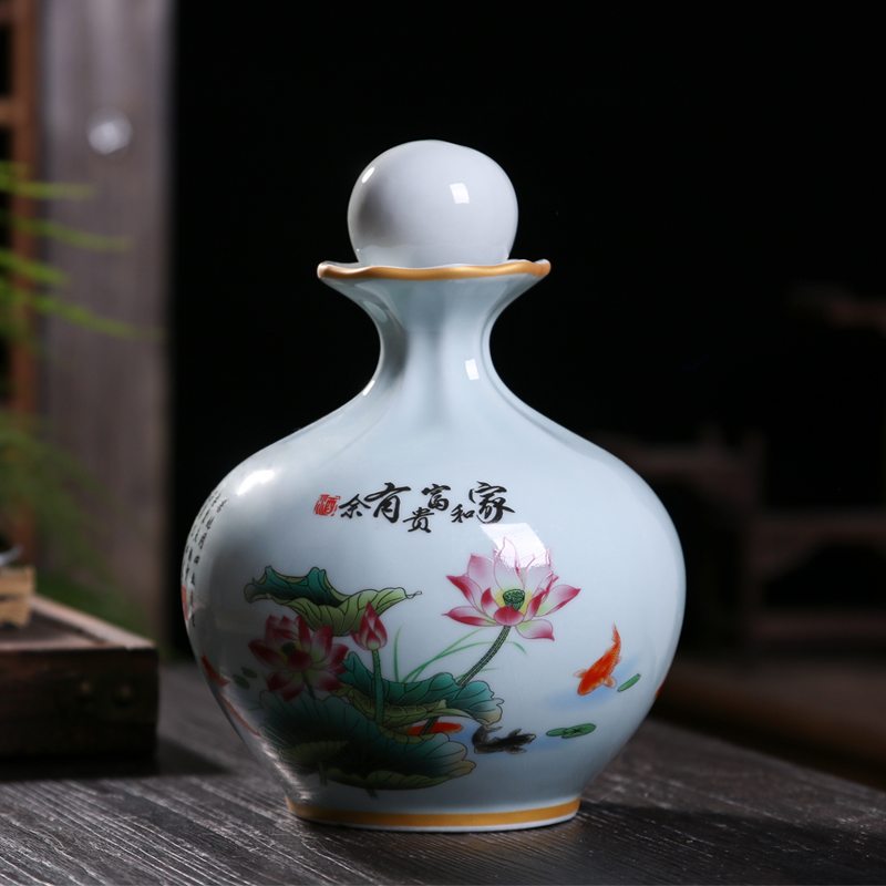 An empty bottle of jingdezhen ceramic home An empty bottle seal aged three catties archaize wind creative hip belt gift box