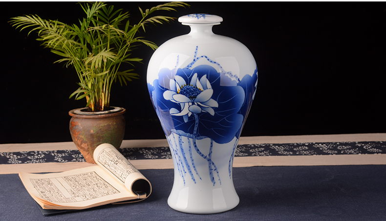 Jingdezhen hand - made blue mercifully bottle wine ark, of Chinese style household furnishing articles May 10 jins of household ceramics empty wine jars